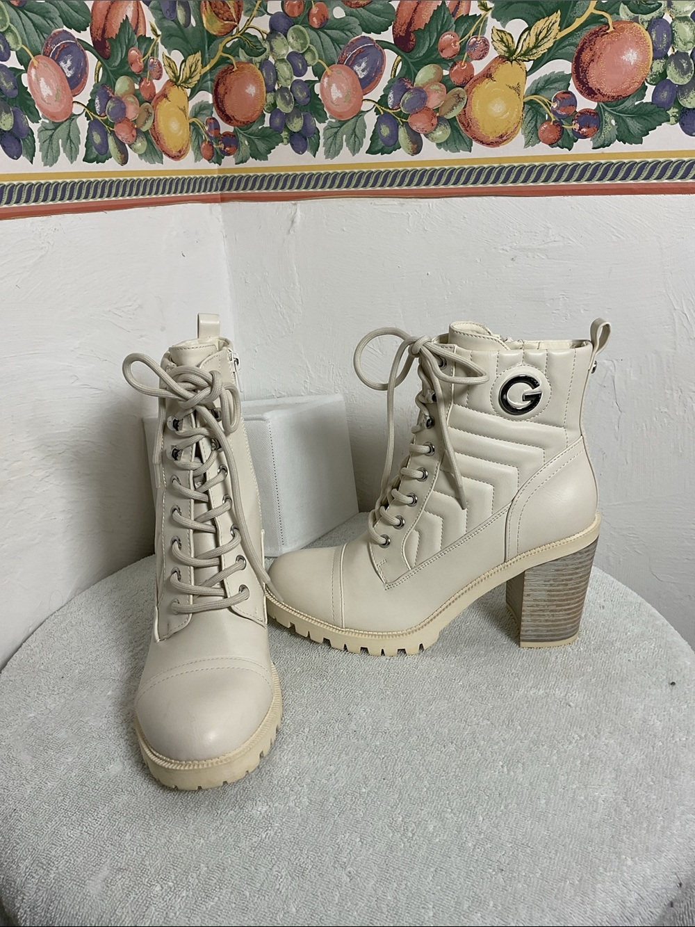 GBG Los Angeles JaLia Heeled Combat Boots Size 8M Cream White